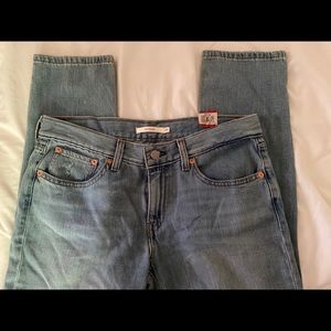 Boyfriend Levi Jeans